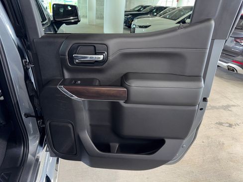 Used 2019 GMC Sierra 1500 SLT w/ SLT Premium Plus Package AWD/4WD image 12