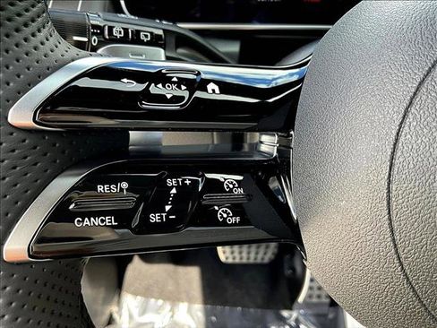 Used 2026 Mercedes-Benz GLC 300 image 18