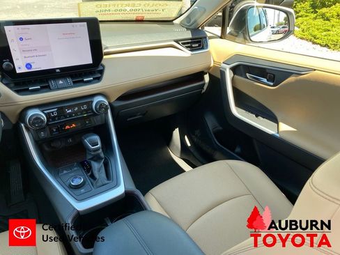 Used 2024 Toyota RAV4 Limited AWD/4WD image 28