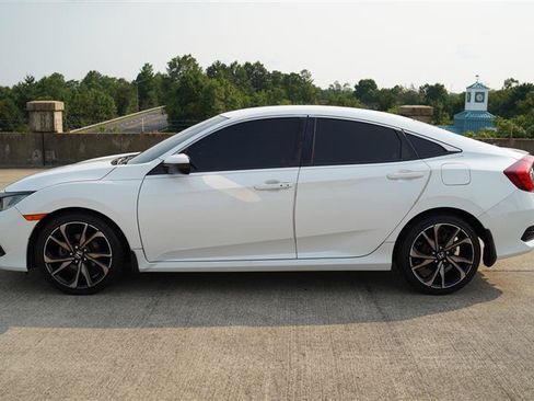 Used 2021 Honda Civic Sport image 2