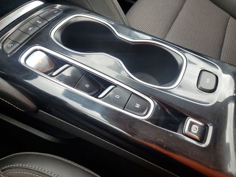 Used 2022 Buick Envision Preferred FWD image 23