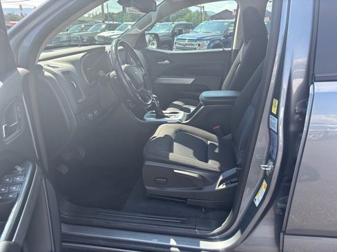 Used 2022 Chevrolet Colorado LT w/ Safety Package image 13