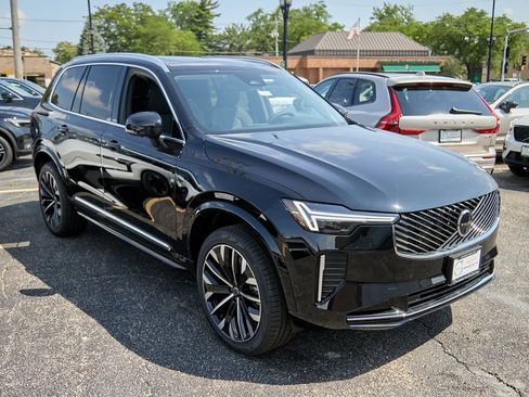 New 2026 Volvo XC90 B6 Plus w/ Protection Package image 4