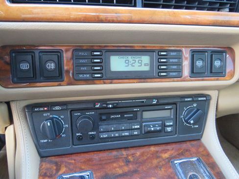 Used 1994 Jaguar XJS 4.0 Convertible image 20