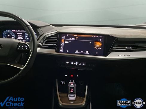 Used 2024 Audi Q4 e-tron Premium image 13