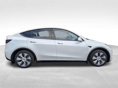 Used 2023 Tesla Model Y Long Range AWD/4WD image 8