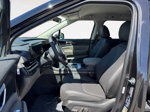 New 2026 Kia Carnival FWD image 10