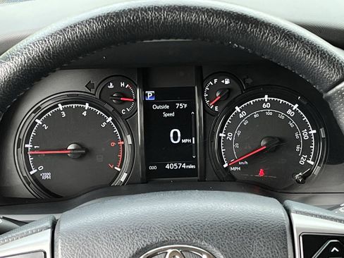 Used 2023 Toyota 4Runner SR5 Premium w/ Moonroof Package RWD image 13