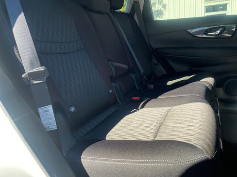 Used 2017 Nissan Rogue SV w/ Midnight Edition image 29