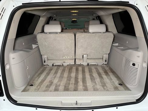 Used 2012 Chevrolet Suburban LT image 16