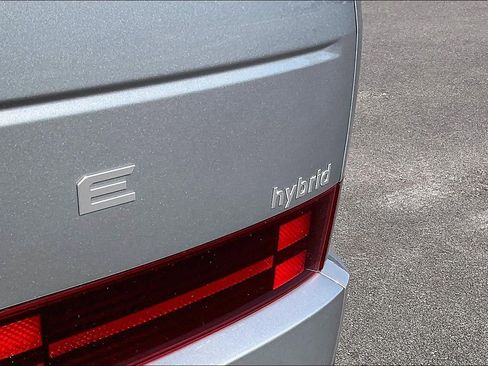 Certified 2024 Hyundai Santa Fe Limited FWD image 24