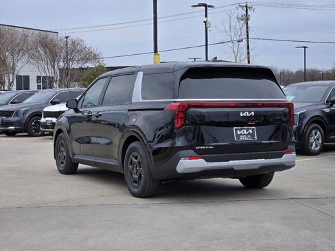 New 2026 Kia Carnival LXS image 3