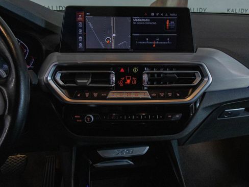 Used 2022 BMW X3 xDrive30i image 4