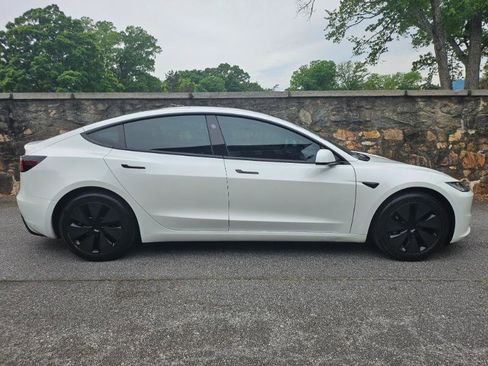 Used 2024 Tesla Model 3 Standard Range RWD image 10