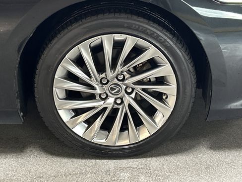 Used 2019 Lexus ES 350 w/ Accessory Package FWD image 13