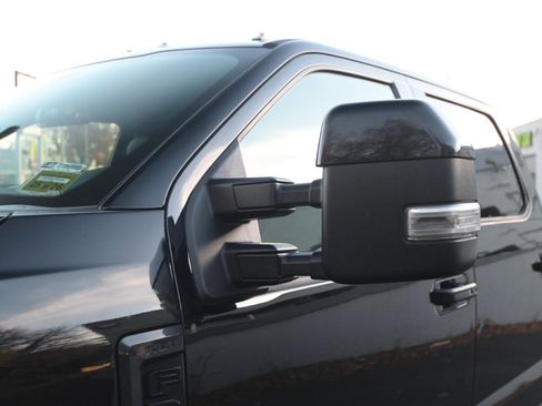 Used 2021 Ford F250 XLT w/ XLT Premium Package image 16