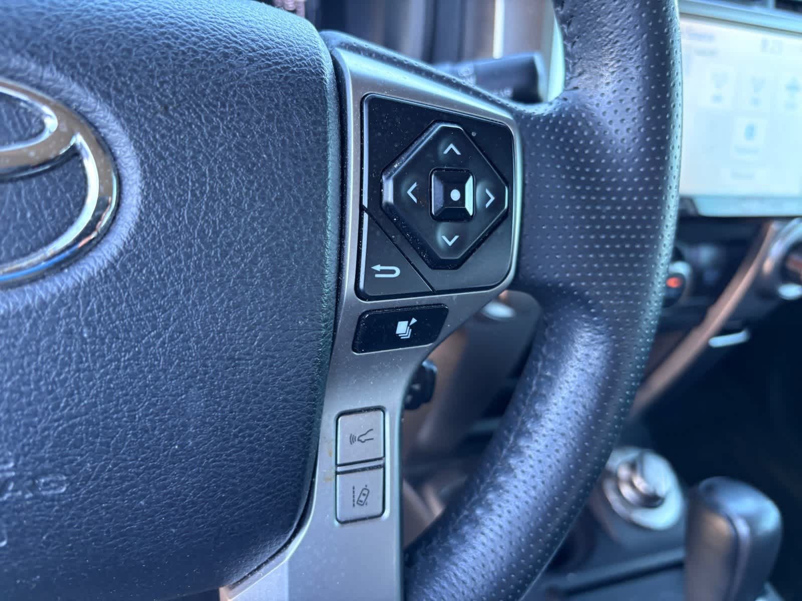 Used 2024 Toyota 4Runner SR5 AWD/4WD image 17