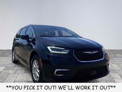 Used 2024 Chrysler Pacifica Touring-L