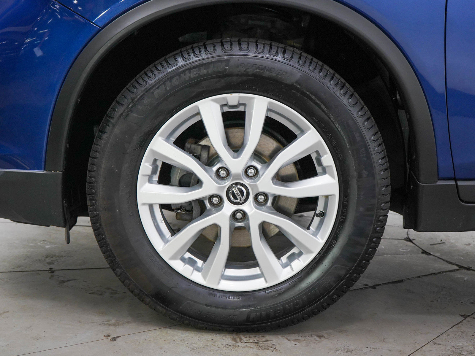 Used 2018 Nissan Rogue SV AWD/4WD image 30