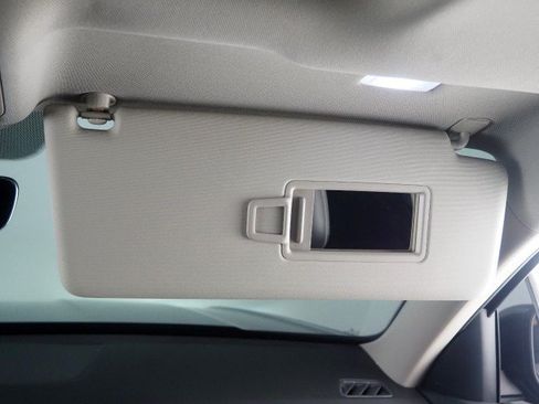 Used 2025 Volkswagen Atlas SE w/ Panoramic Sunroof Package FWD image 63