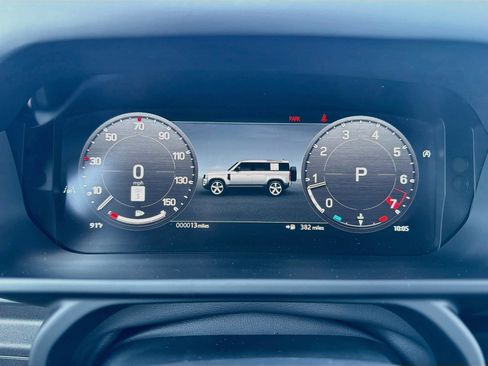New 2026 Land Rover Defender 110 S AWD/4WD image 41