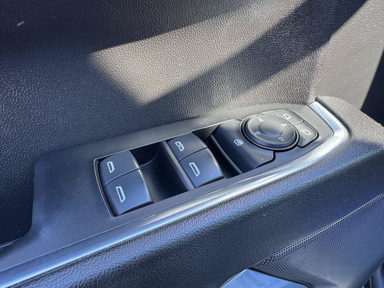 Used 2022 Chevrolet Silverado 1500 RST AWD/4WD image 31