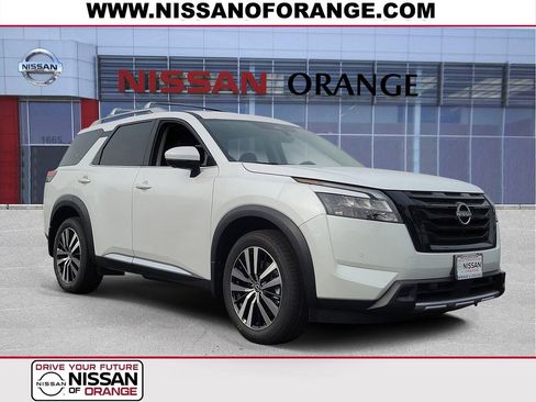 New 2025 Nissan Pathfinder Platinum image 27