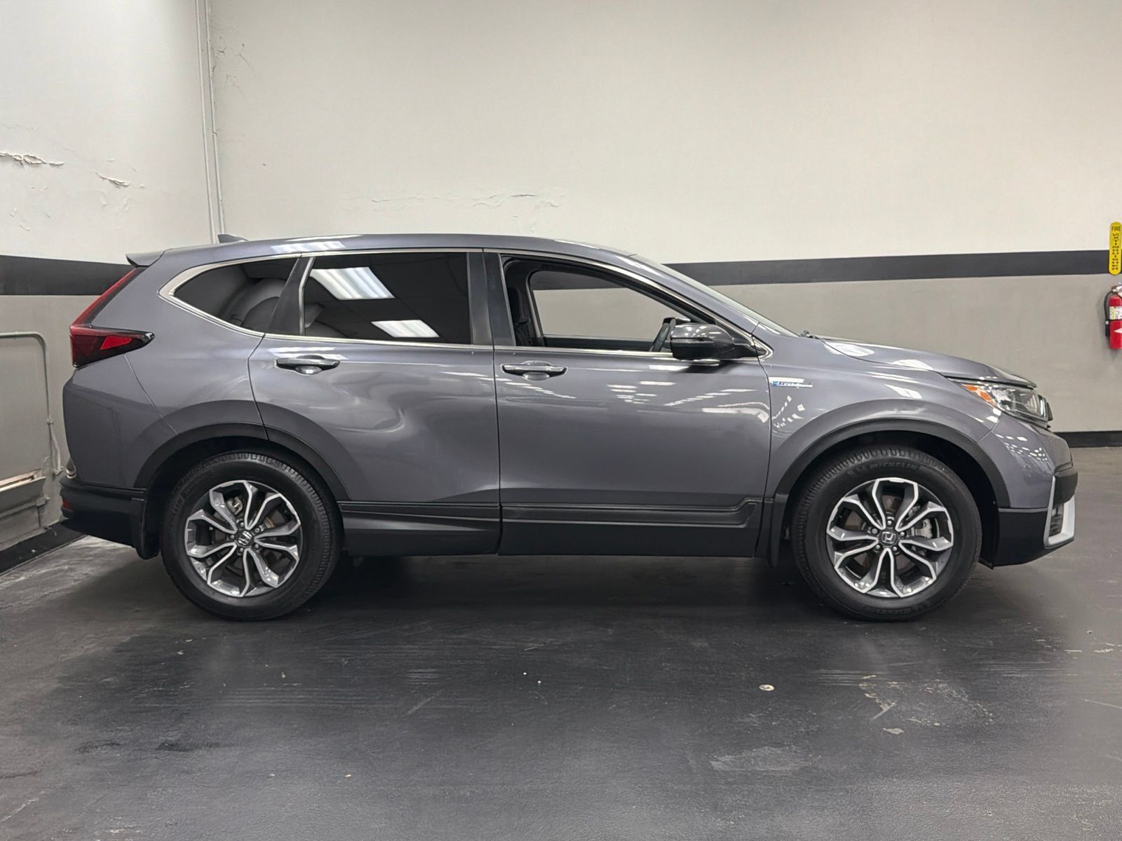 Used 2022 Honda CR-V EX image 3