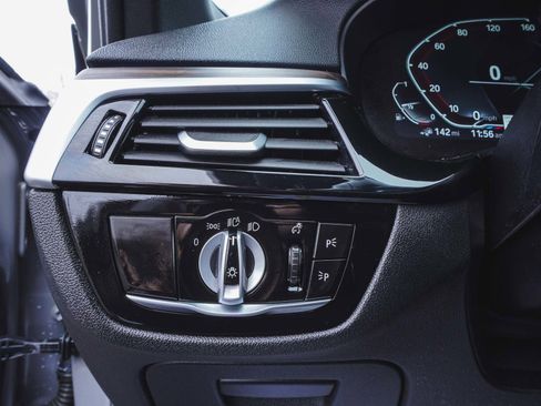 Used 2022 BMW 530e xDrive w/ Executive Package image 21