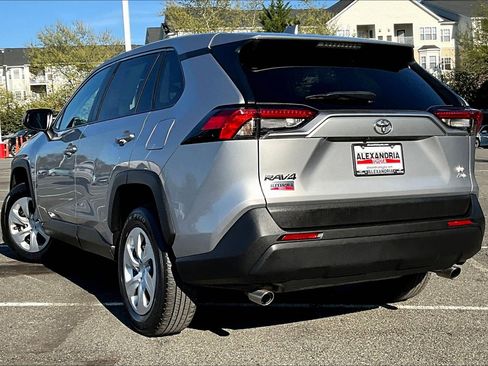 Used 2024 Toyota RAV4 LE image 11