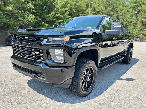 Used 2022 Chevrolet Silverado 2500 Custom w/ Custom Convenience Package AWD/4WD image 3