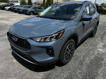 New 2025 Ford Escape SE