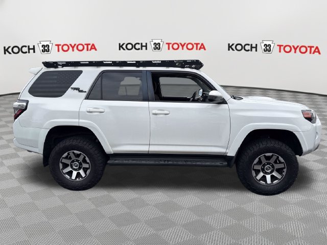 Used 2018 Toyota 4Runner TRD Off-Road AWD/4WD image 6