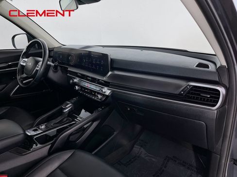 Used 2024 Kia Telluride S FWD image 37