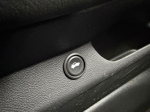 Used 2015 Chevrolet Camaro LT image 25