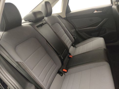 Used 2025 Volkswagen Jetta SE FWD image 19