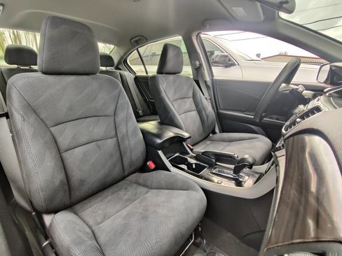 Used 2017 Honda Accord Hybrid Sedan image 5