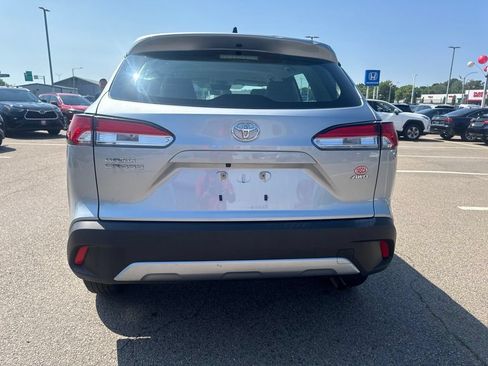 Used 2025 Toyota Corolla Cross L AWD/4WD image 7