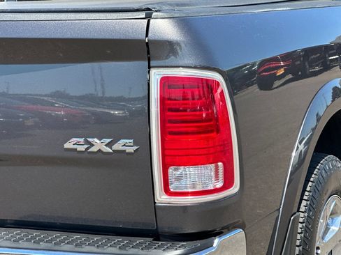 Used 2016 RAM 1500 Laramie w/ Convenience Group AWD/4WD image 24