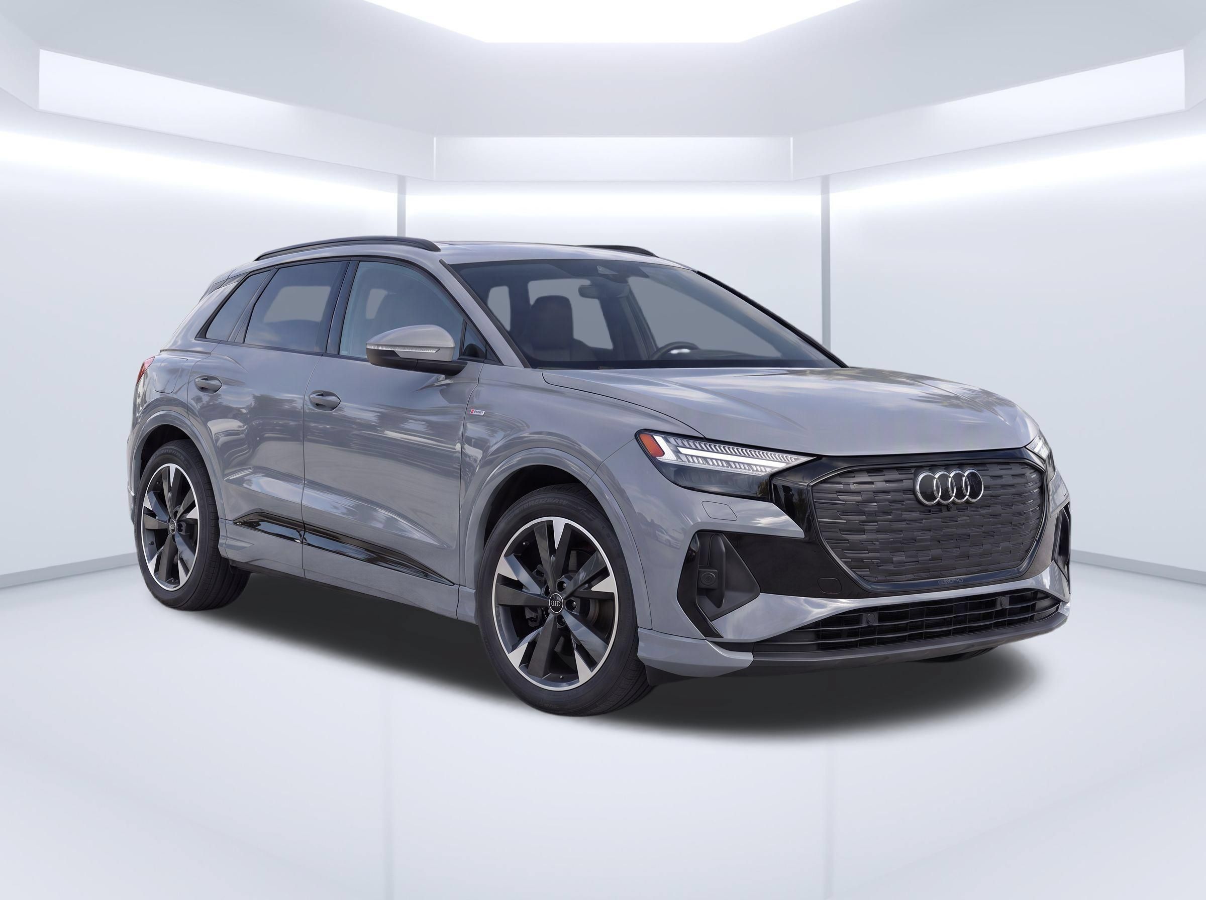 Used 2024 Audi Q4 e-tron Prestige AWD/4WD image 2