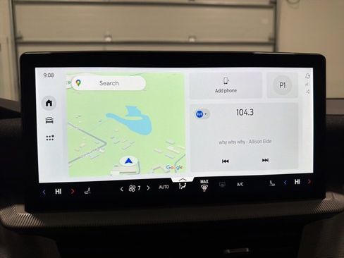 Used 2025 Ford Explorer Active image 24