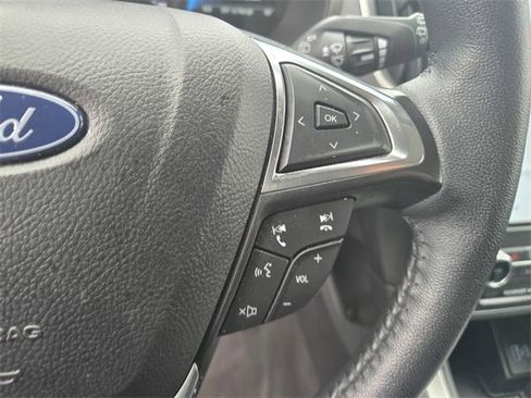 Used 2024 Ford Edge SEL image 25