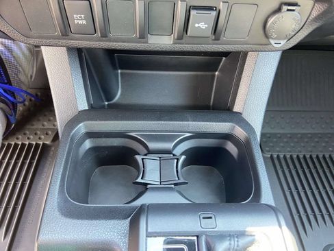 Used 2022 Toyota Tacoma SR w/ SX Package RWD image 25