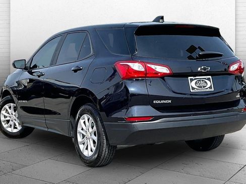Used 2021 Chevrolet Equinox LS w/ LS Convenience Package AWD/4WD image 9