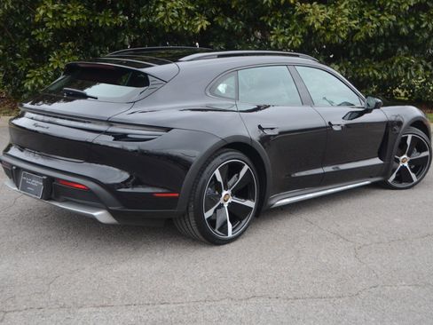 Used 2023 Porsche Taycan 4 Cross Turismo w/ Premium Package image 18
