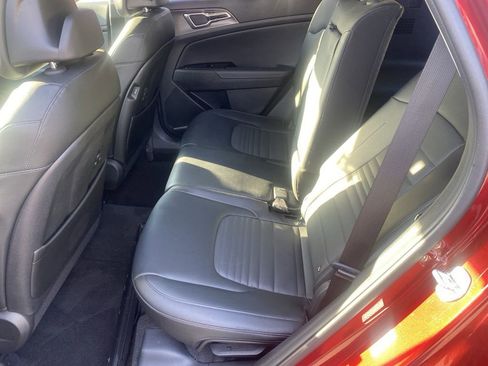 Certified 2025 Kia Sportage SX image 11