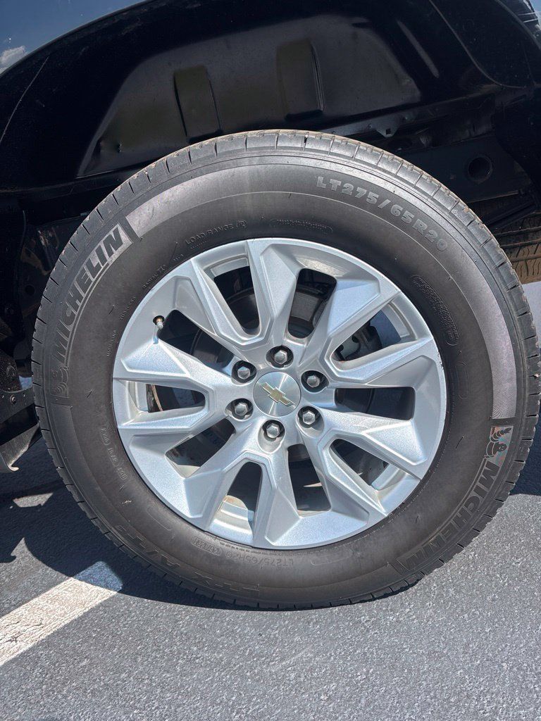 Used 2023 Chevrolet Silverado 1500 Custom AWD/4WD image 6