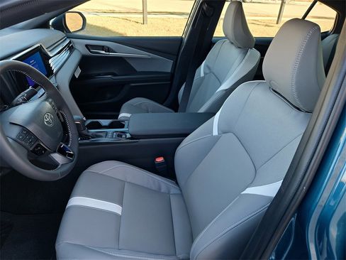 Used 2026 Toyota Camry SE image 20