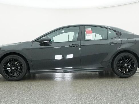 New 2026 Toyota Camry SE FWD image 19