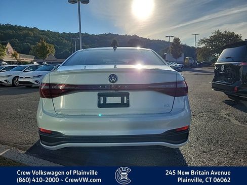 New 2026 Volkswagen Jetta SE image 5